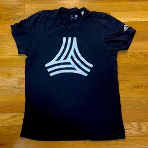 Addidas T-shirt